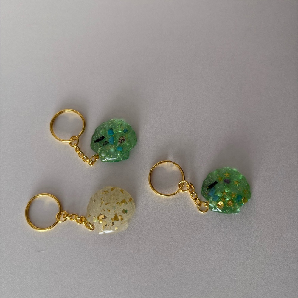 Resin seashell keychains